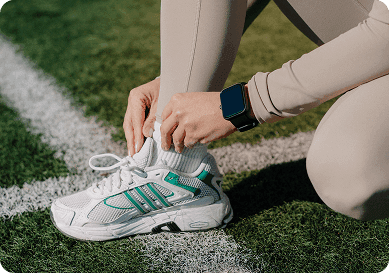 Participant wearing the Hyfe CoughMonitor device during outdoor exercise